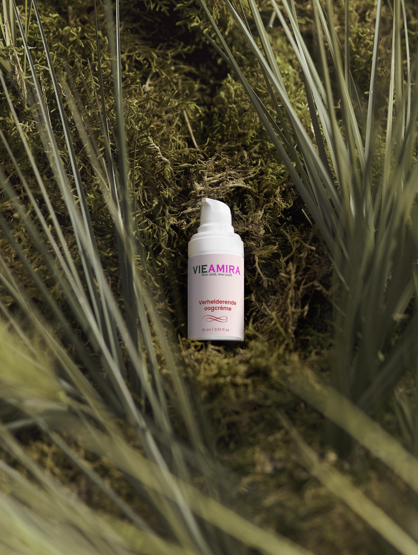 Brightening eye cream