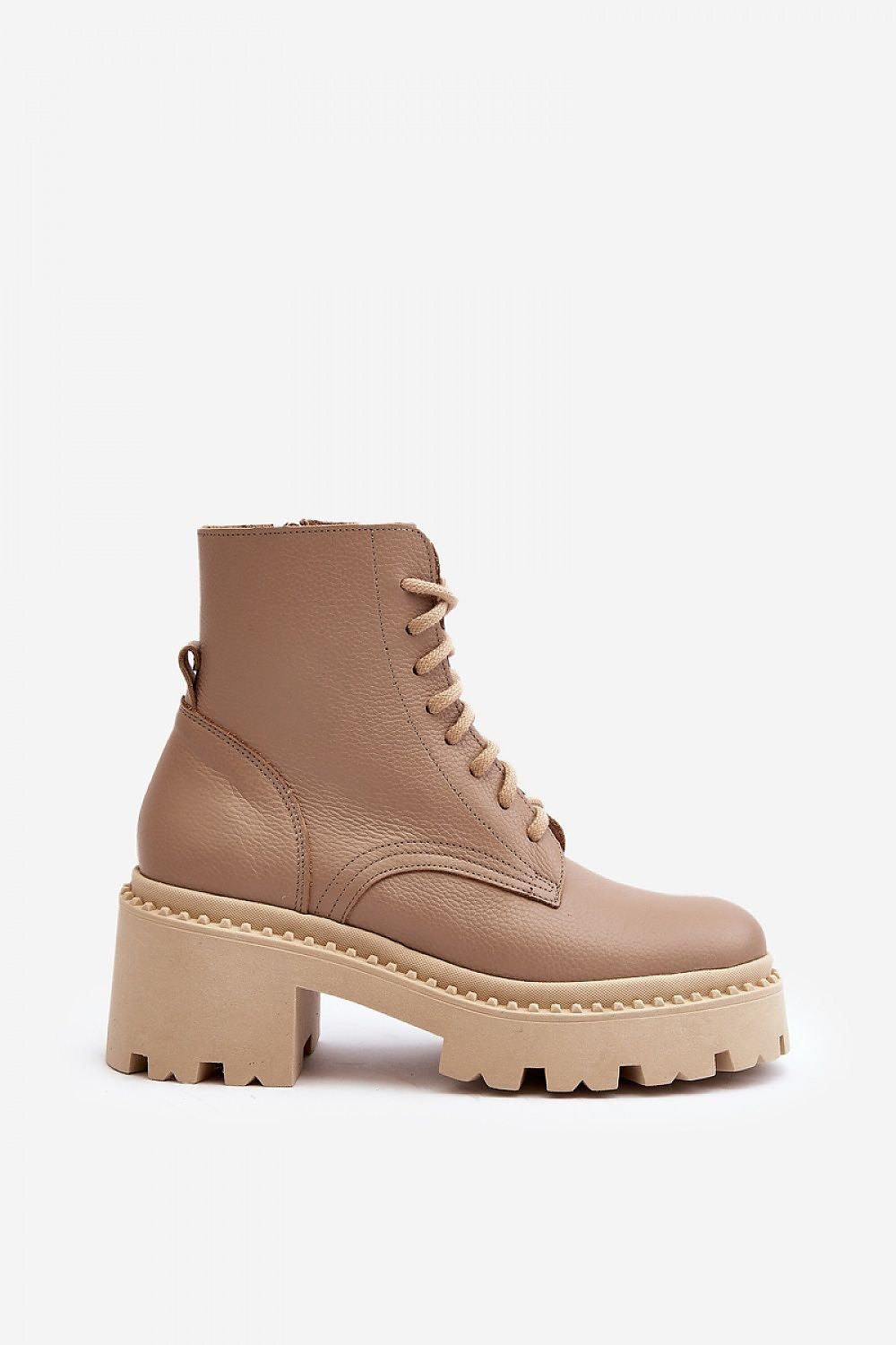  Laarsjes model 191860 Step in style 