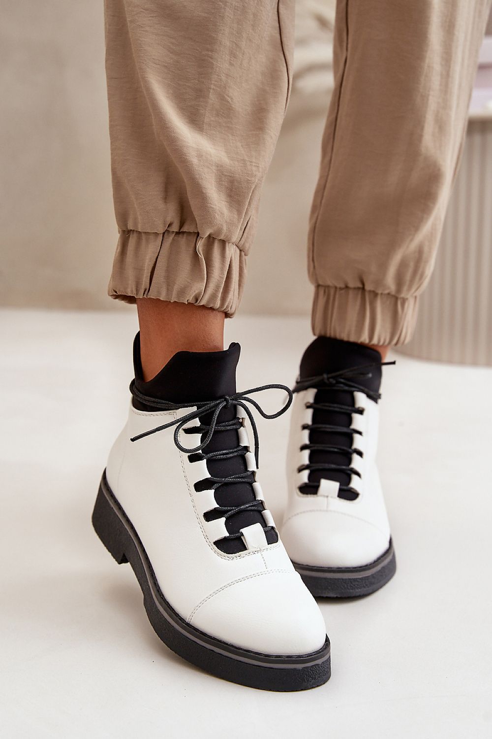  Laarsjes model 199304 Step in style 